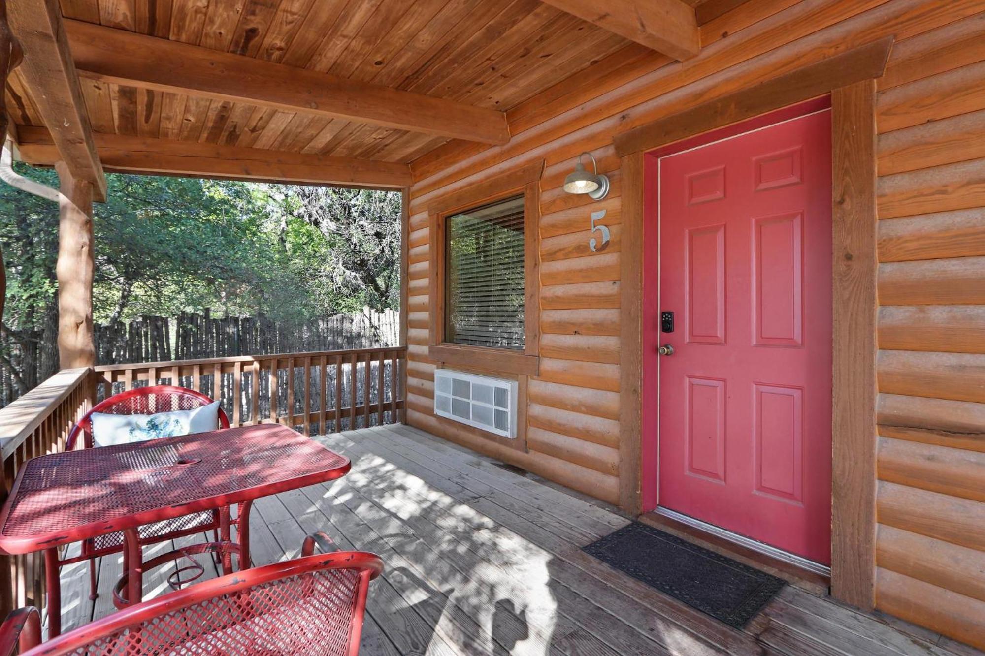 Wimberley Log Cabins Resort And Suites- Unit 5 Экстерьер фото